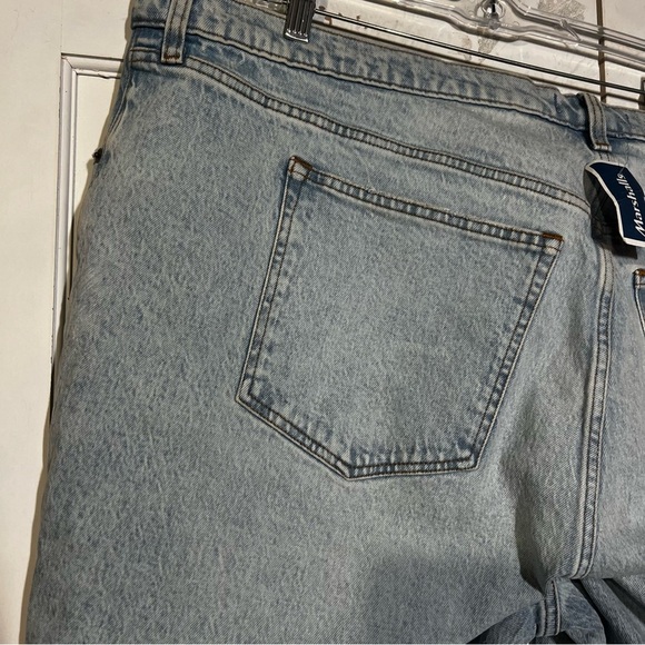 Abercrombie & Fitch The 90’s Relaxed High Rise Jeans Light Wash Size 37/24S NWT - Picture 8 of 10